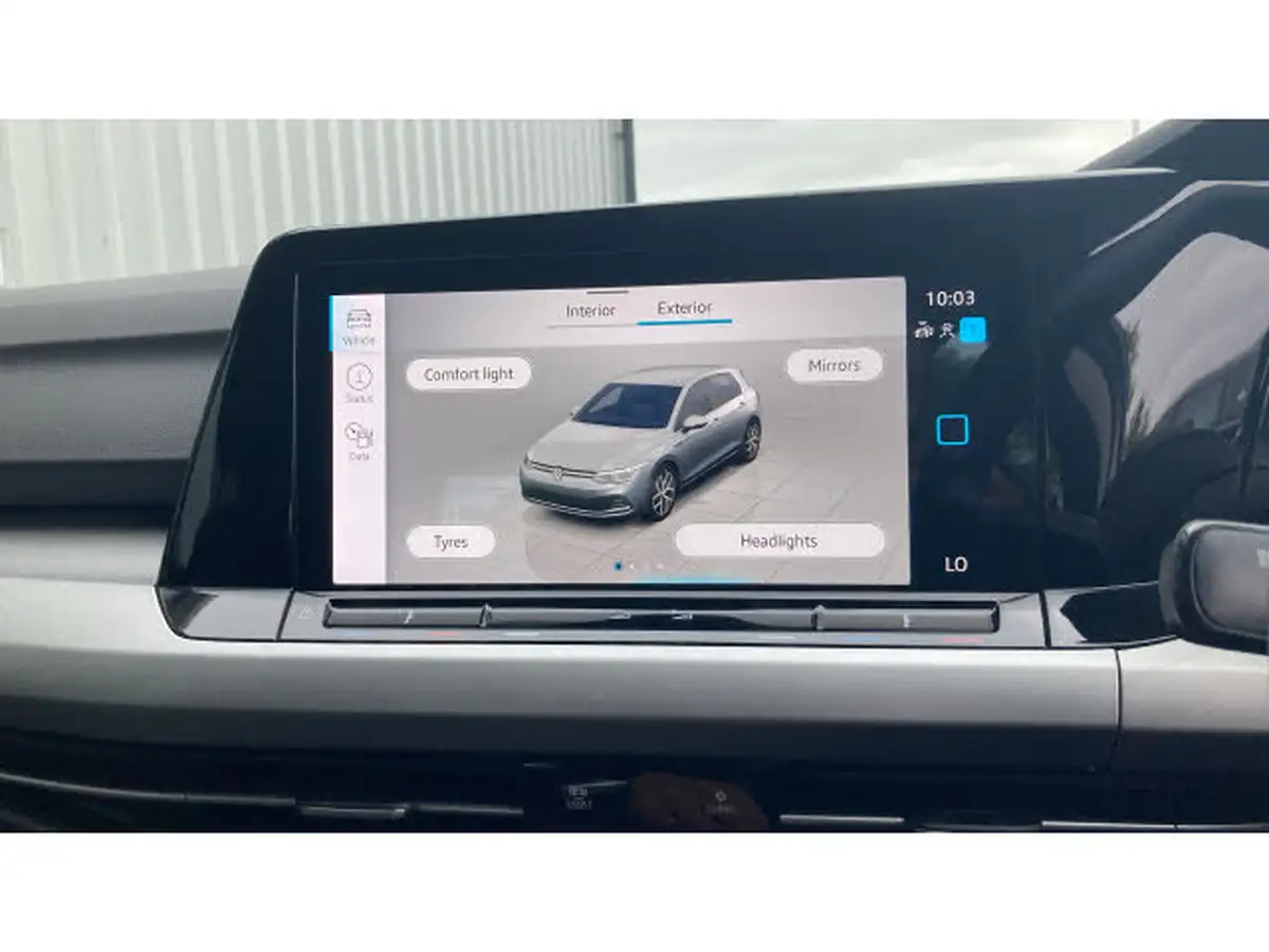 2021-volkswagen-golf-15-tsi-life-150ps-hatchback-big-23