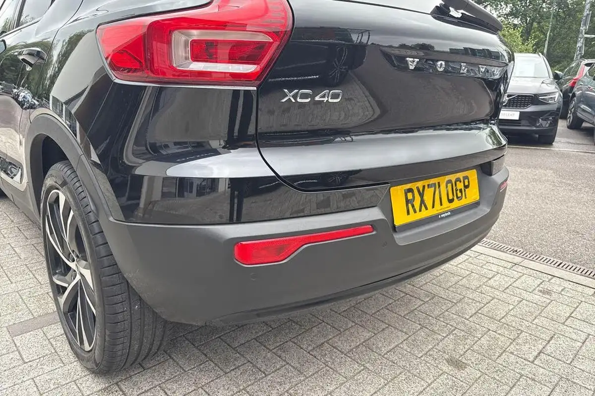 2021-volvo-xc40-20-b4-r-design-pro-194bhp-awd-auto-big-16