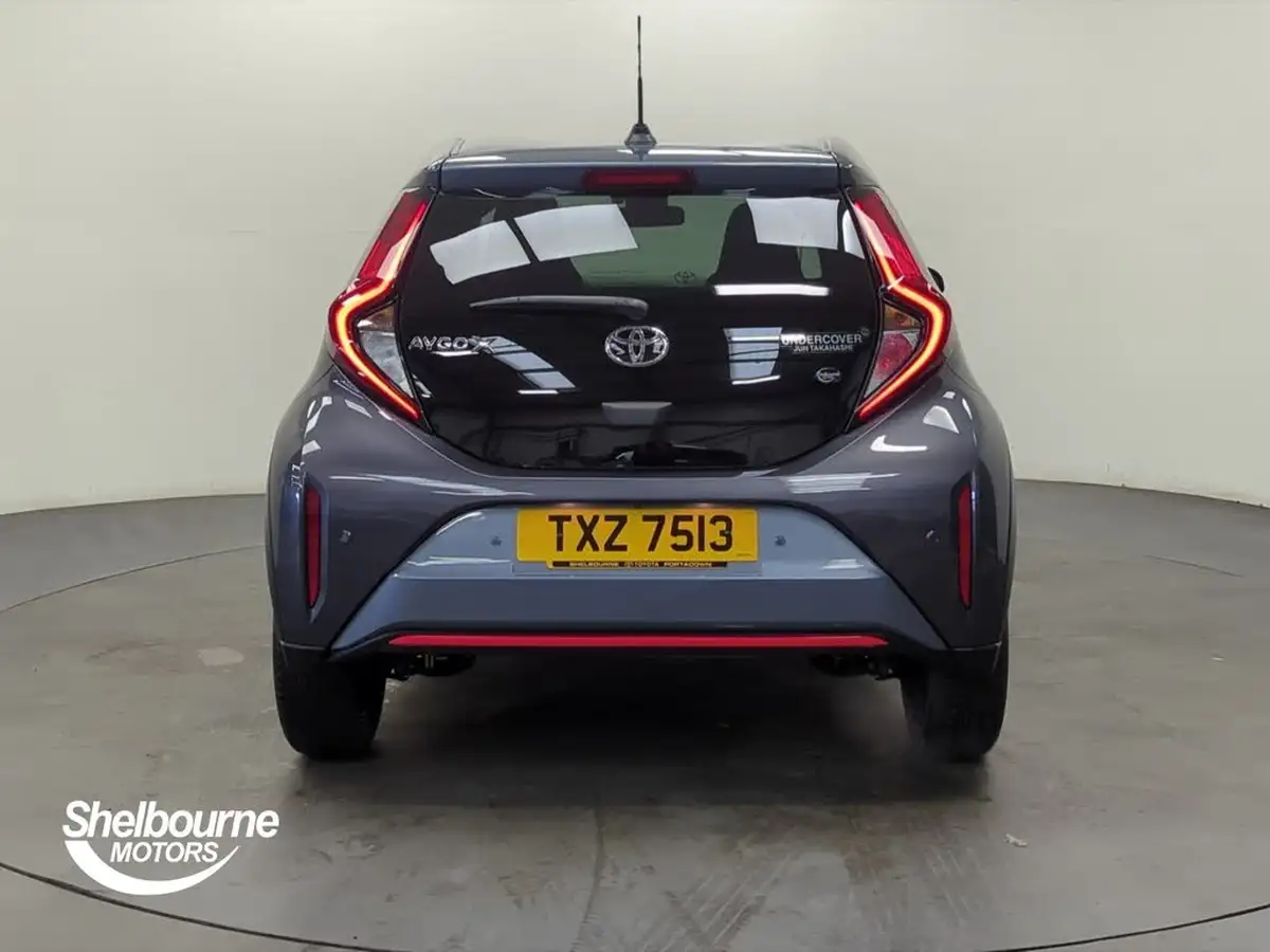 2024-toyota-aygo-x-10-vvt-i-undercover-cvt-big-11