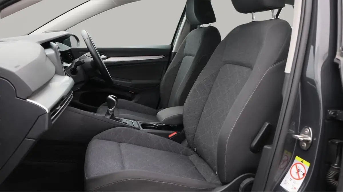 2022-volkswagen-golf-20tdi-life-hatchback-big-14