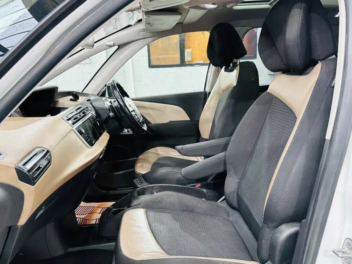 2014-citroen-c4-picasso-16e-hdi-exclusive-airdream-etg6-big-13