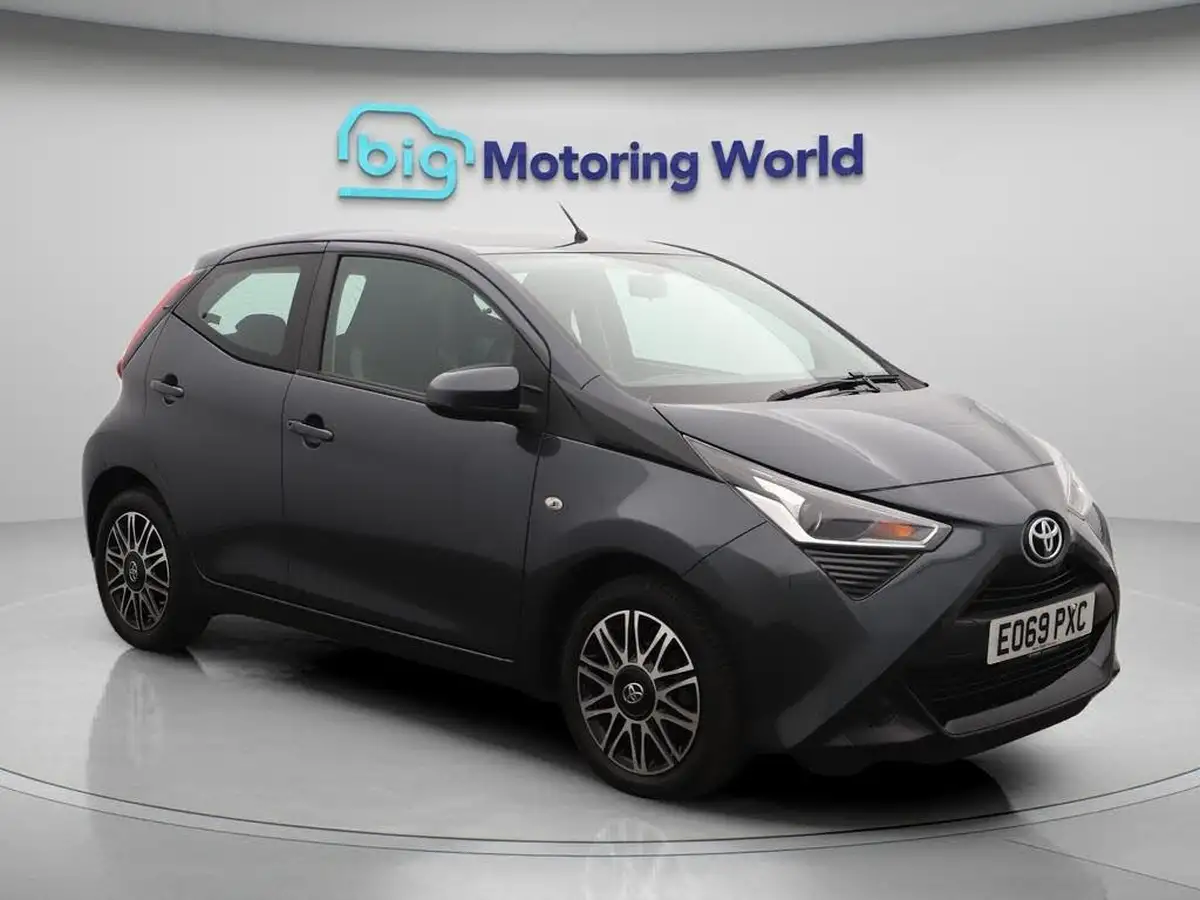 2019-toyota-aygo-10-vvt-i-x-play-tss-x-shift-big-0