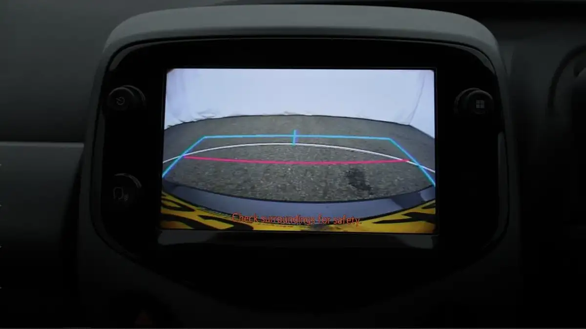 2019-toyota-aygo-10-vvt-i-x-play-tss-x-shift-big-24