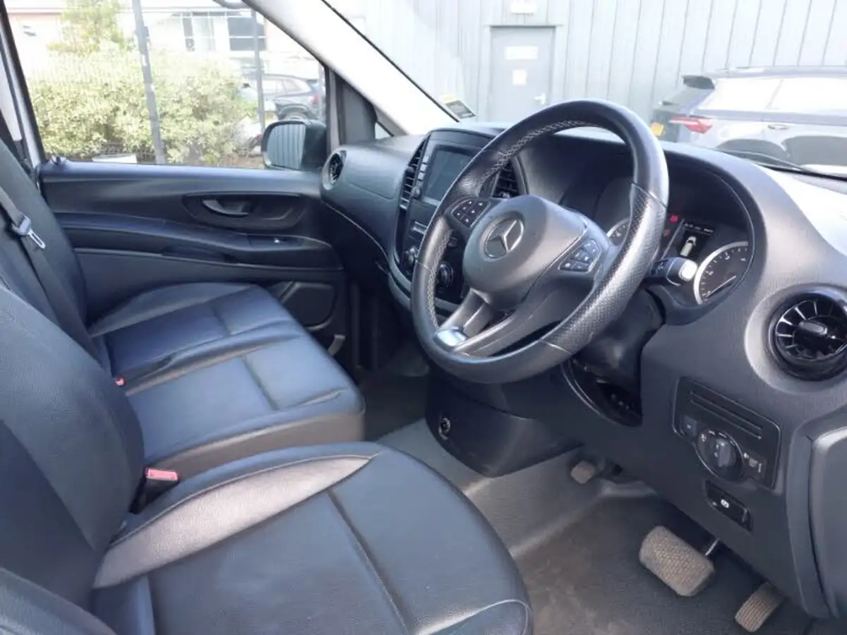 2021-mercedes-benz-vito-20cdi-114-tourer-pro-l3-big-11