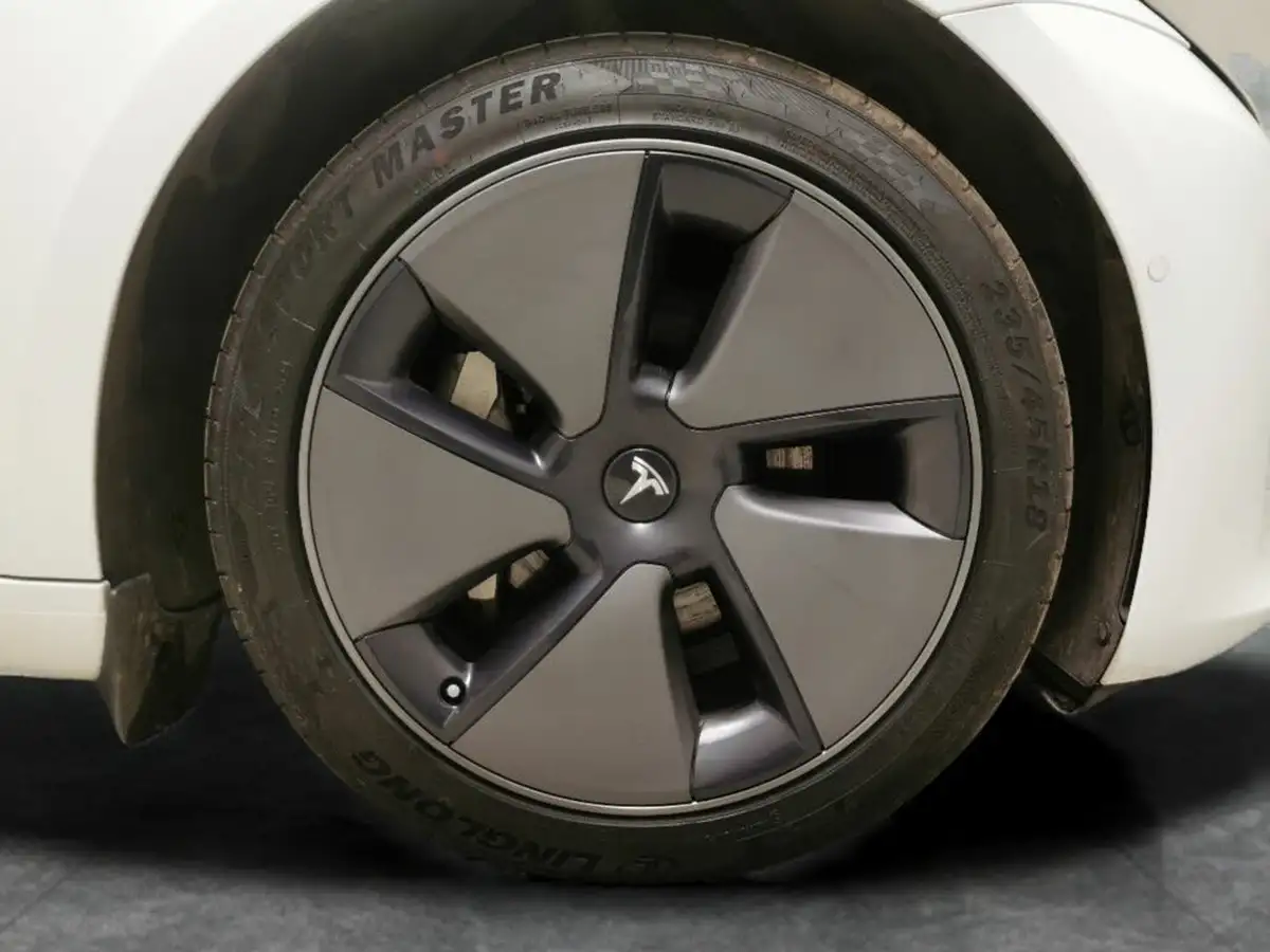 2021-tesla-model-3-e-long-range-4x4-big-22