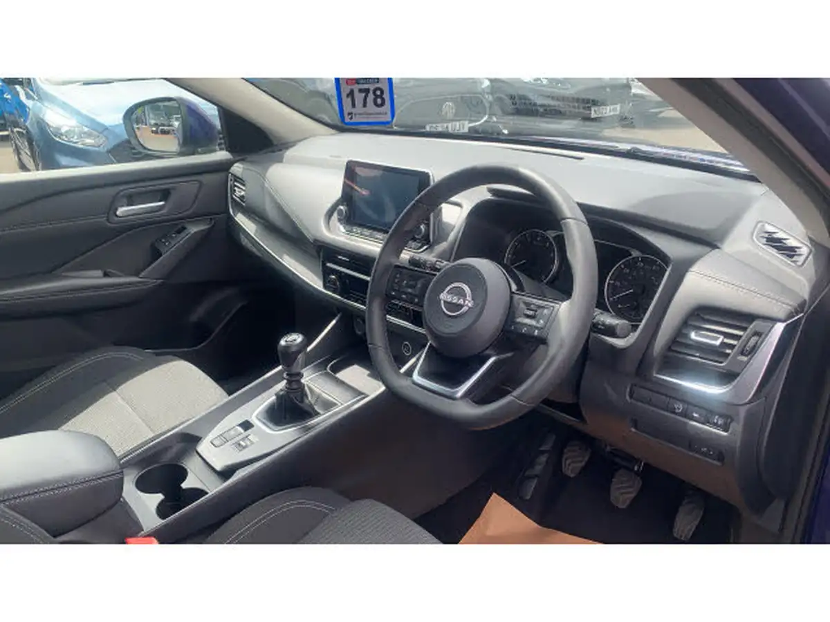 2023-nissan-qashqai-13-dig-t-acenta-premium-140ps-big-10