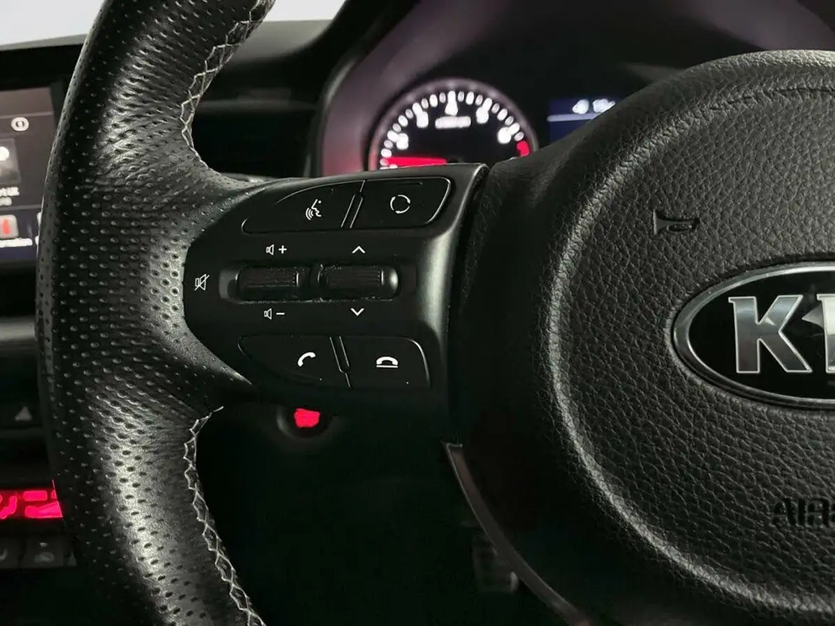 2018-kia-stonic-10-t-gdi-first-edition-big-17