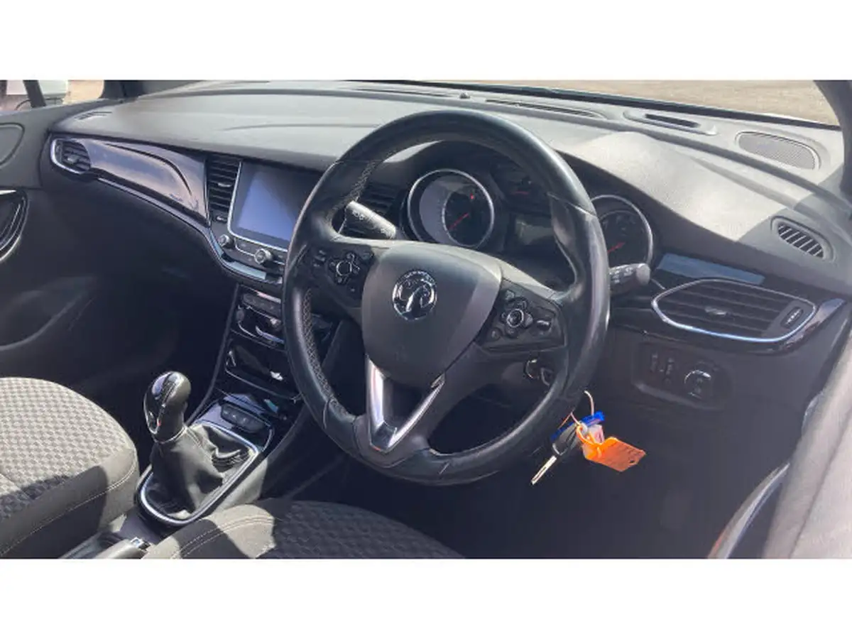 2017-vauxhall-astra-14i-16v-turbo-sri-nav-150ps-hatchback-big-10