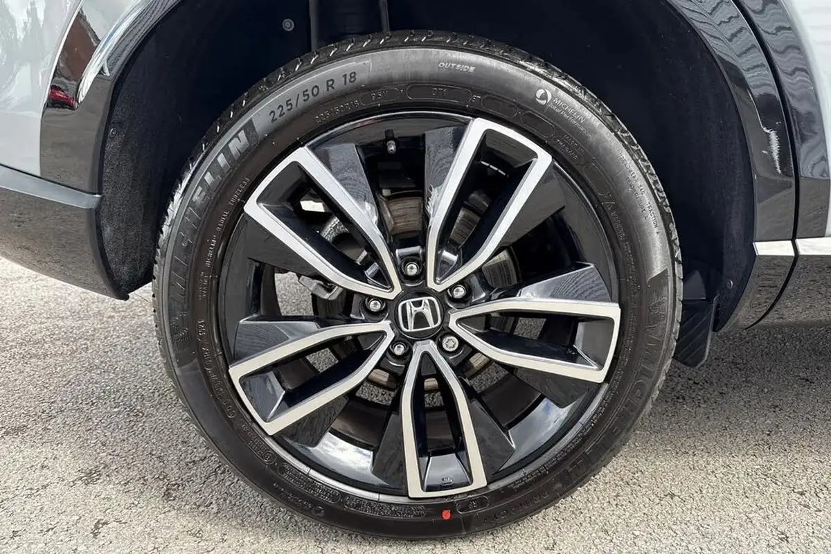 2025-honda-hr-v-15-i-mmd-advance-big-11
