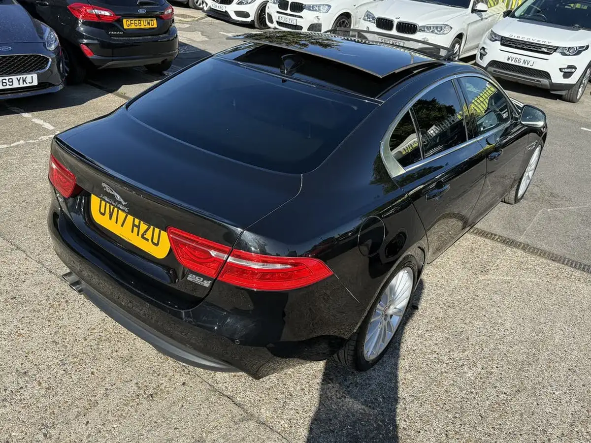 2017-jaguar-xe-20d-portfolio-180ps-awd-1999cc-auto-big-14