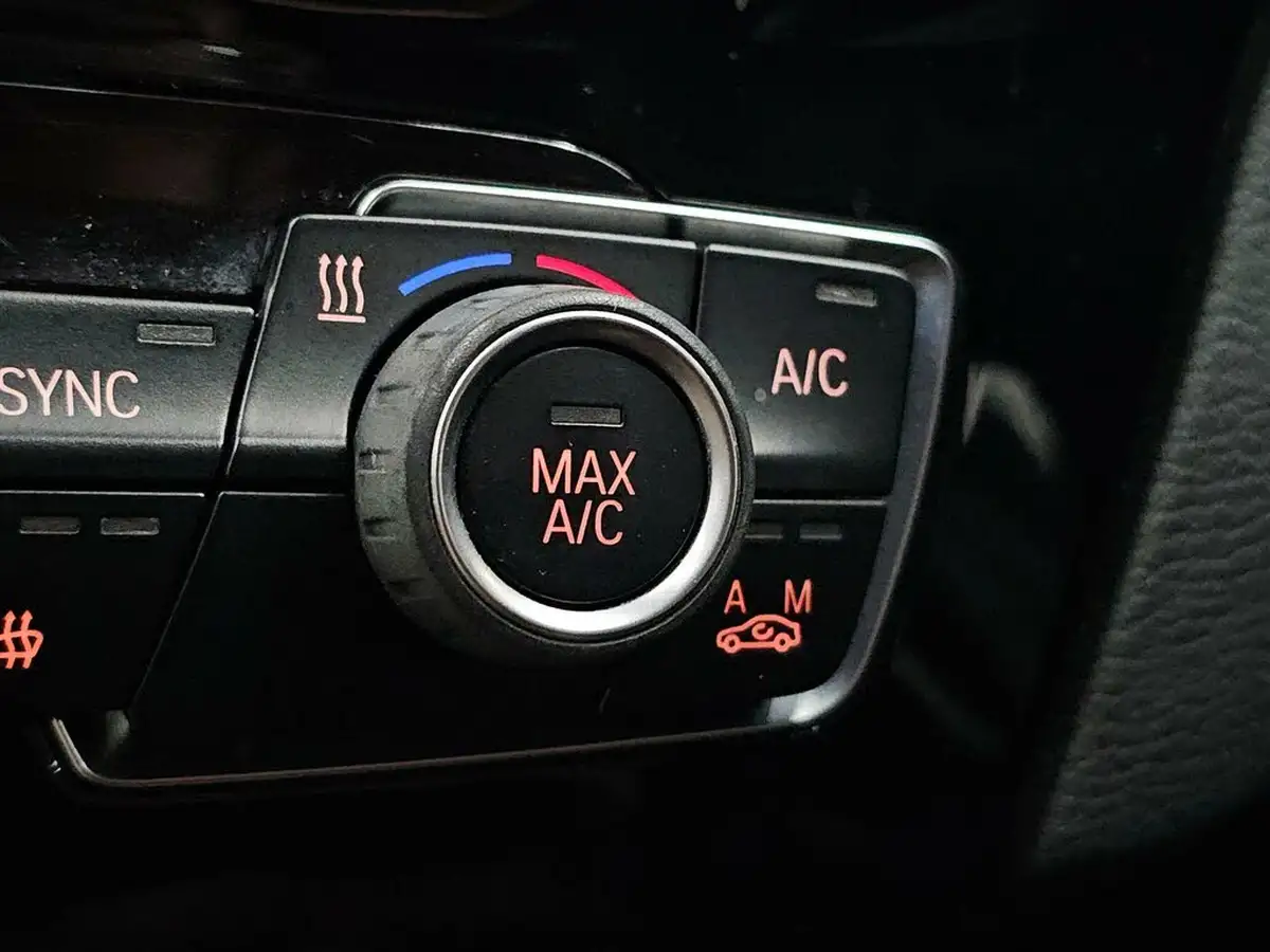 2016-bmw-x1-20-xdrive20i-xline-big-54