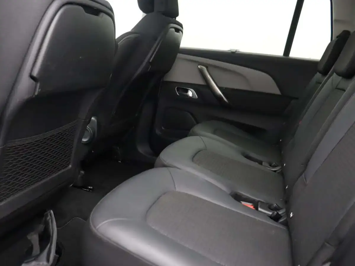 2022-citroen-grand-c4-spacetourer-12-puretech-shine-big-12