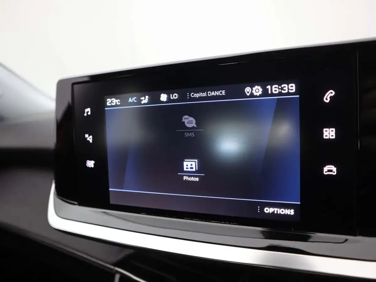 2022-peugeot-2008-suv-12-puretech-active-premium-big-24