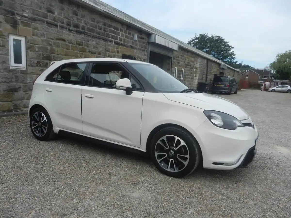 2016-mg-mg3-15-vti-tech-3style-ss-big-7