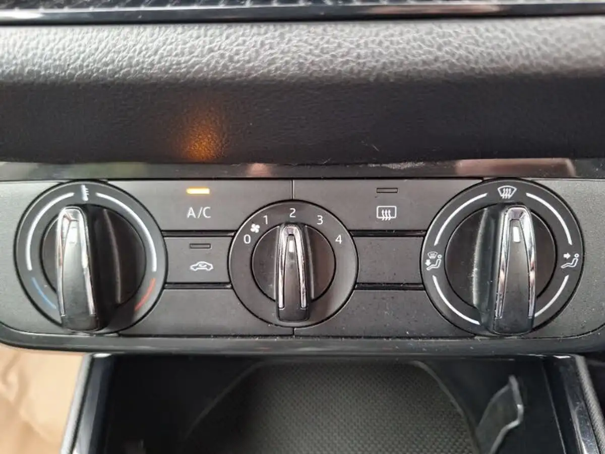2022-skoda-fabia-10-tsi-colour-edition-109ps-big-16