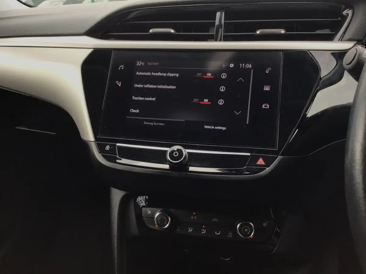 2020-vauxhall-corsa-12i-se-premium-big-37