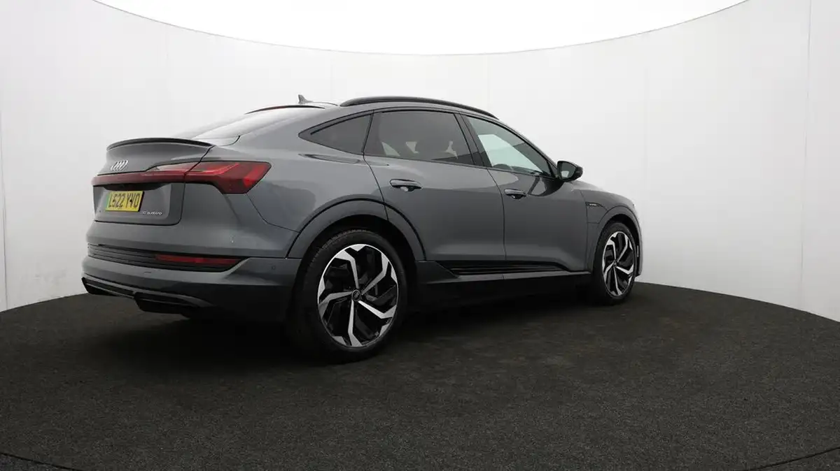2022-audi-e-tron-50e-black-edition-sportback-big-13