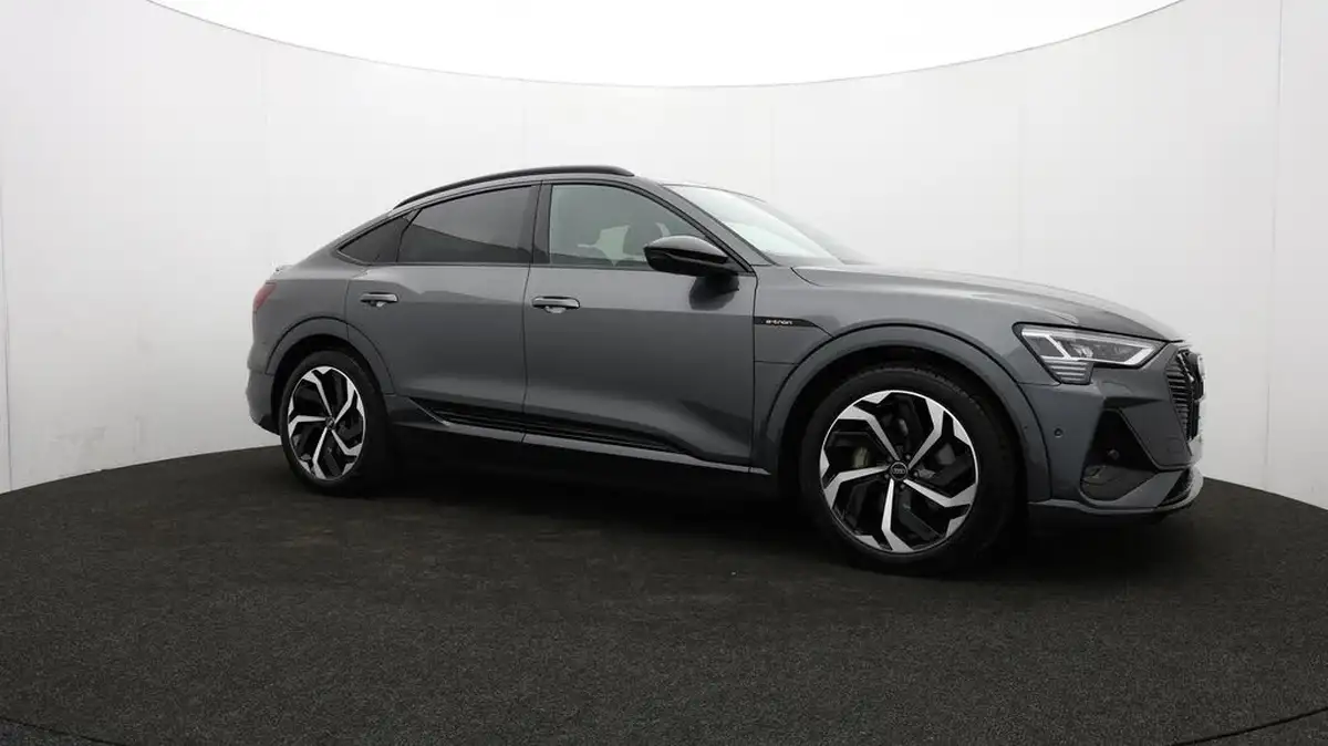 2022-audi-e-tron-50e-black-edition-sportback-big-37