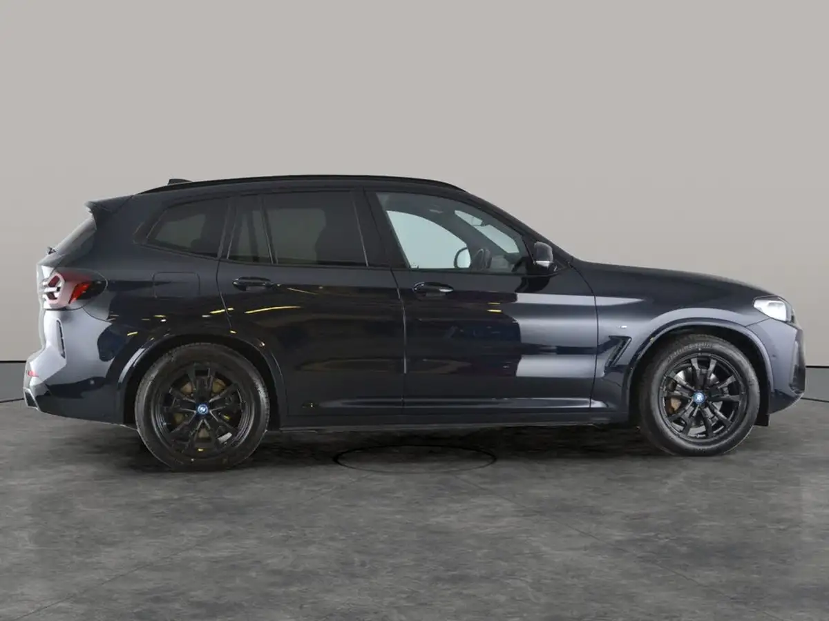 2022-bmw-ix3-e-m-sport-big-15