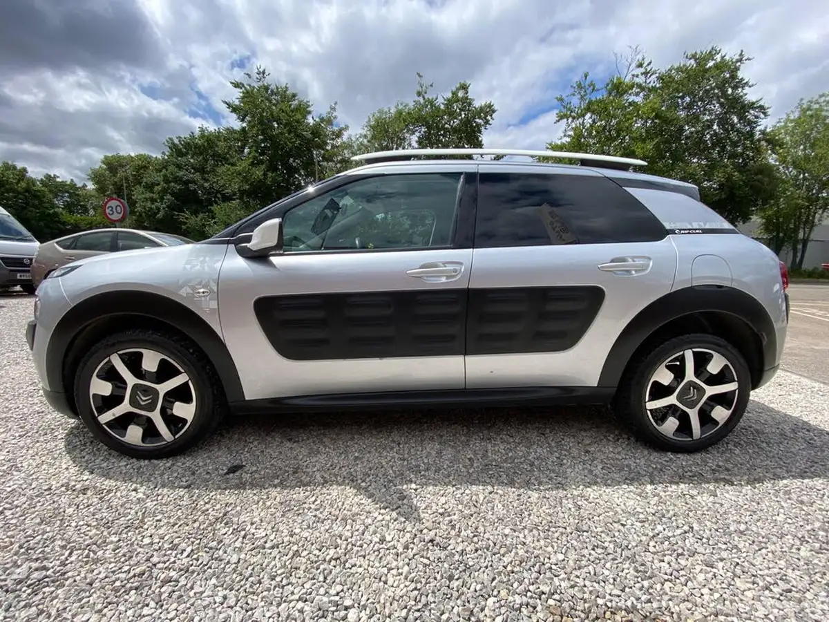 2017-citroen-c4-cactus-12-puretech-rip-curl-big-17