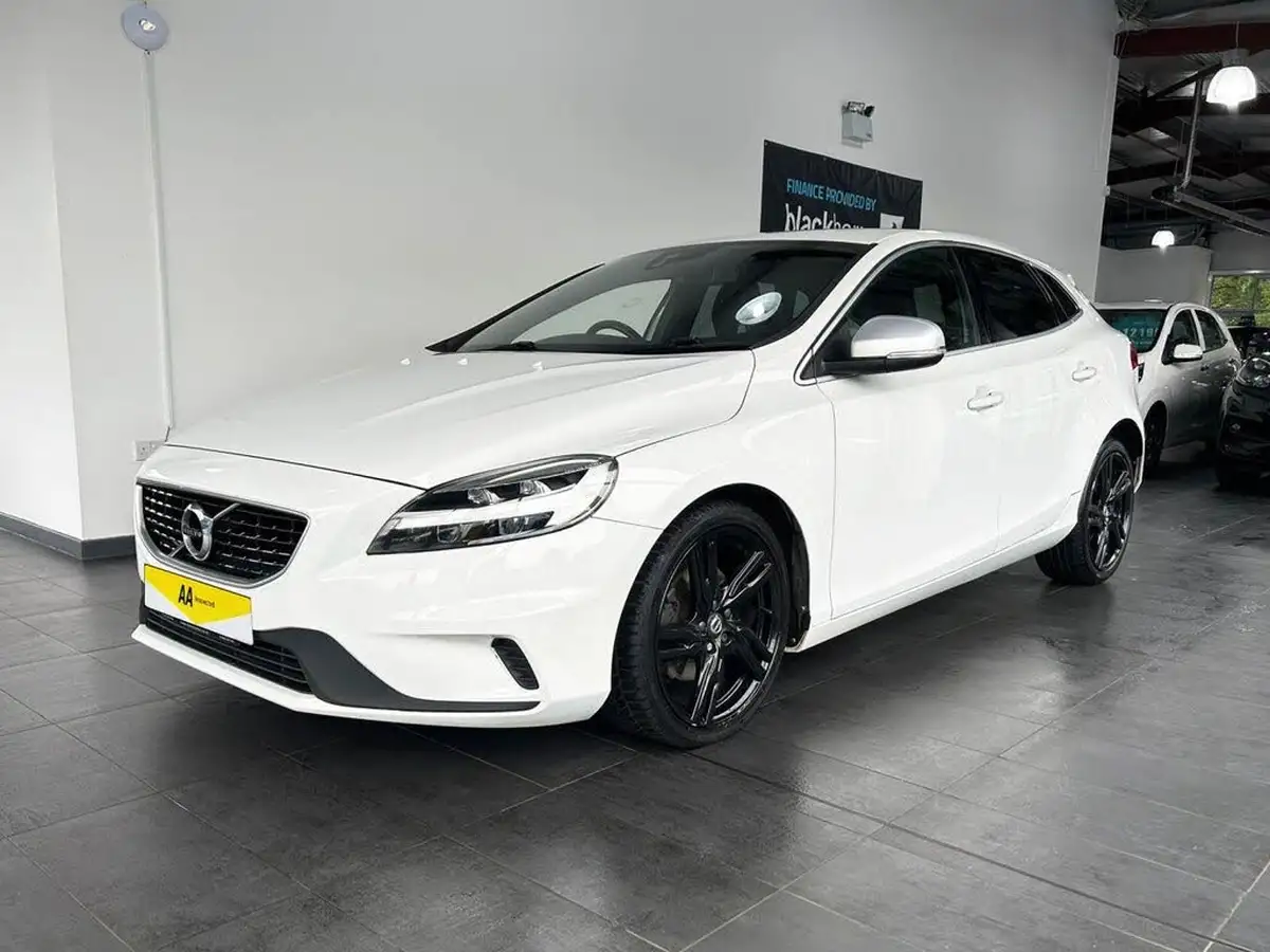 2017-volvo-v40-20-t3-r-design-pro-big-6