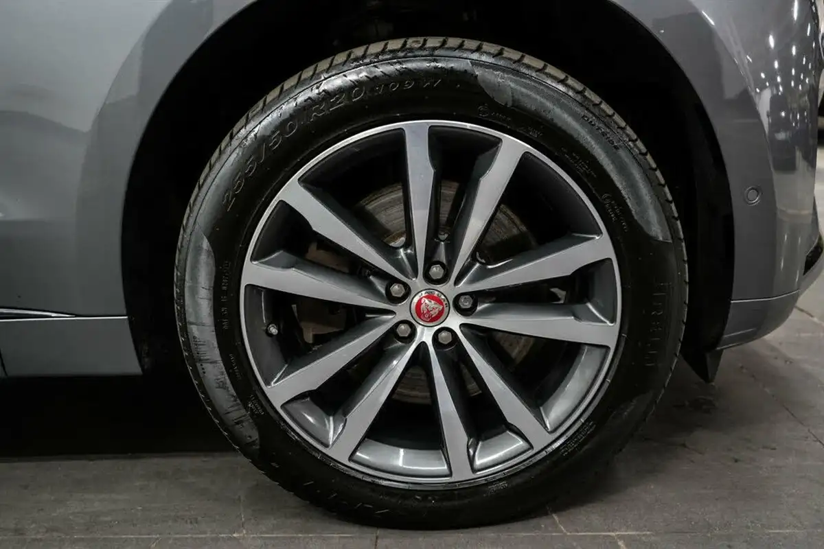 2021-jaguar-f-pace-30-d300-r-dynamic-se-mhev-big-6
