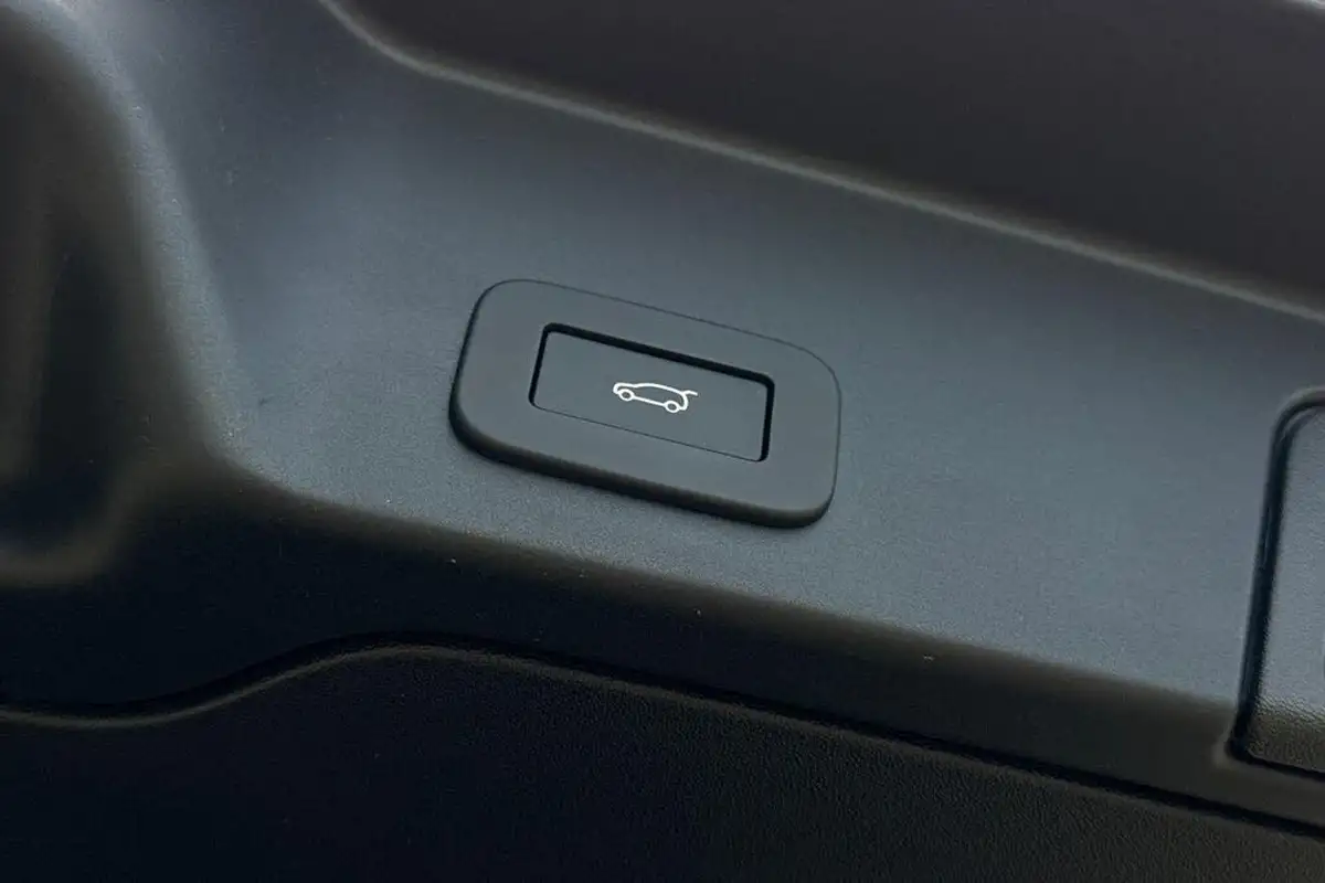 2024-land-rover-range-rover-evoque-20-d200-dynamic-se-big-28