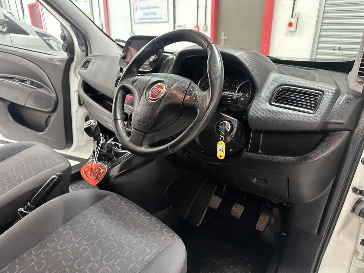 2023-fiat-doblo-cargo-16jtd-l1h1-tecnico-panel-van-big-24