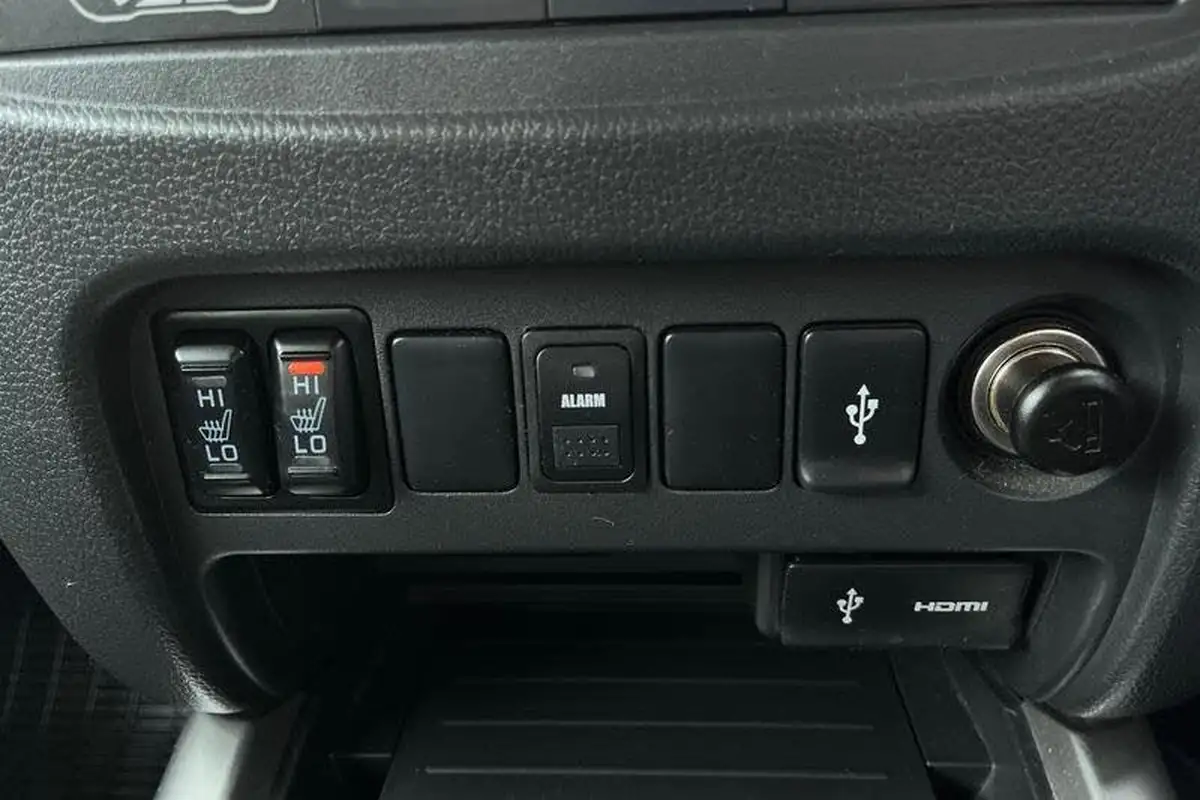 2019-mitsubishi-l200-24di-d-barbarian-eu6b-auto-big-24