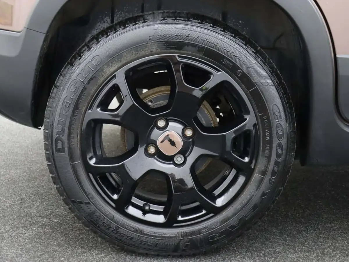 2021-fiat-panda-12-trussardi-big-6