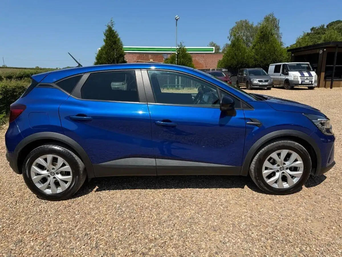 2021-renault-captur-13-tce-iconic-140ps-big-16