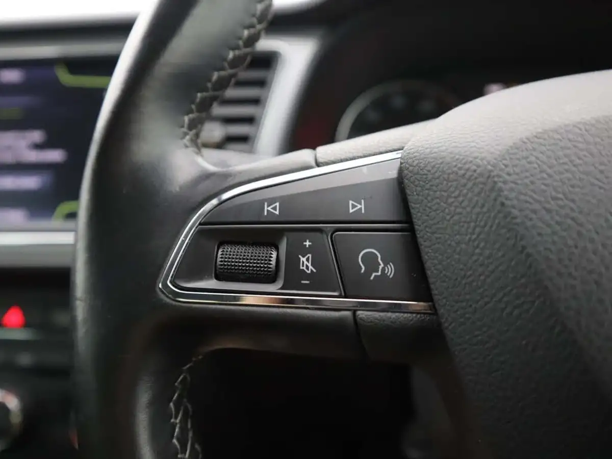 2018-seat-leon-12-tsi-se-dynamic-technology-hatchback-big-27