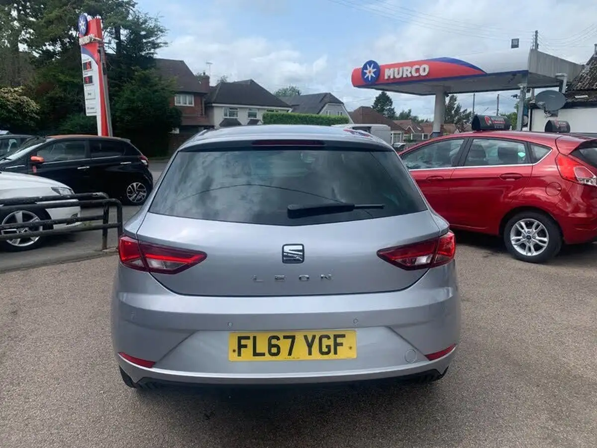 2017-seat-leon-12-tsi-se-dynamic-technology-hatchback-big-4
