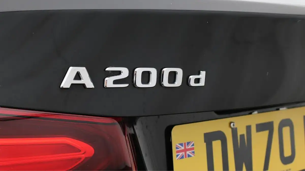2020-mercedes-benz-a-class-20d-a200d-amg-line-premium-saloon-4d-big-20
