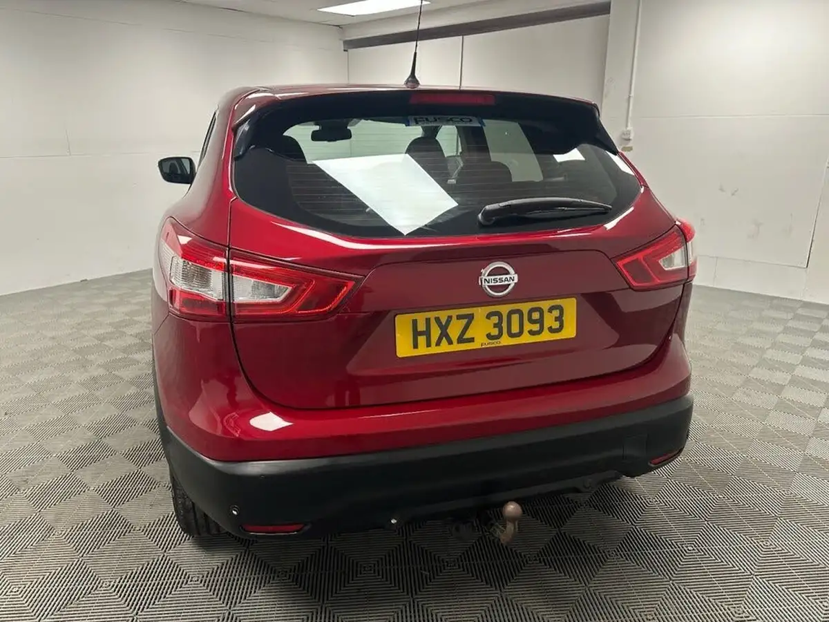 2015-nissan-qashqai-15dci-acenta-smart-vision-pack-big-7