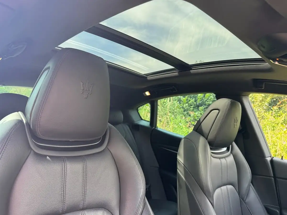 2020-maserati-levante-30-gransport-big-8