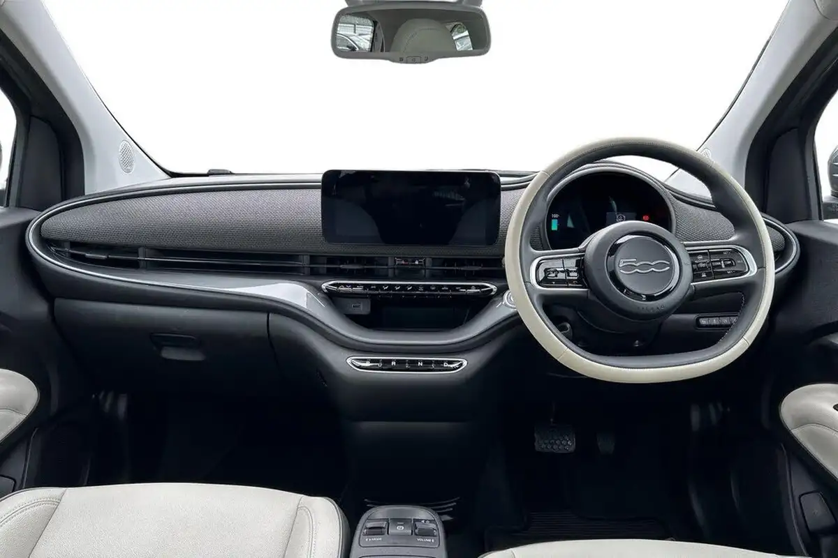 2022-fiat-500-e-la-prima-big-8