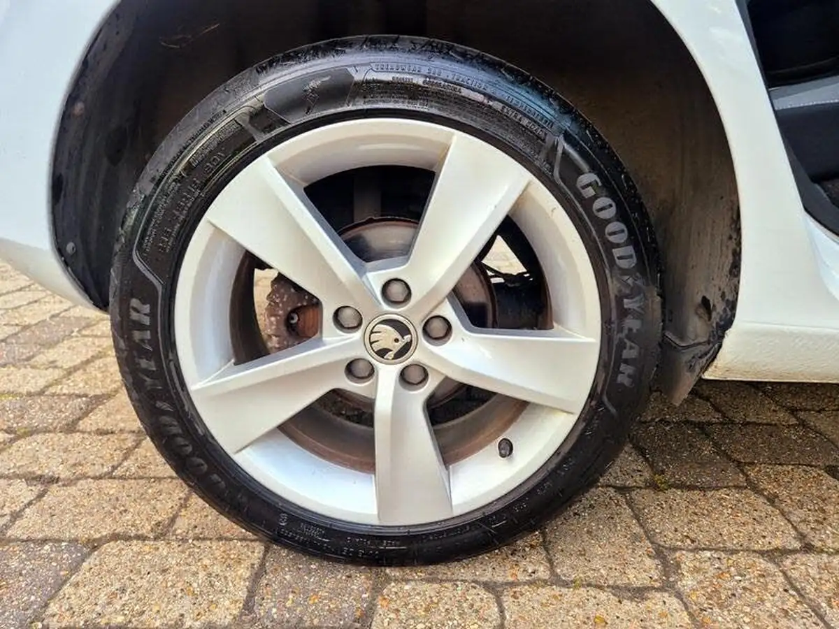 2019-skoda-fabia-10-tsi-se-l-95ps-ss-hatchback-big-34