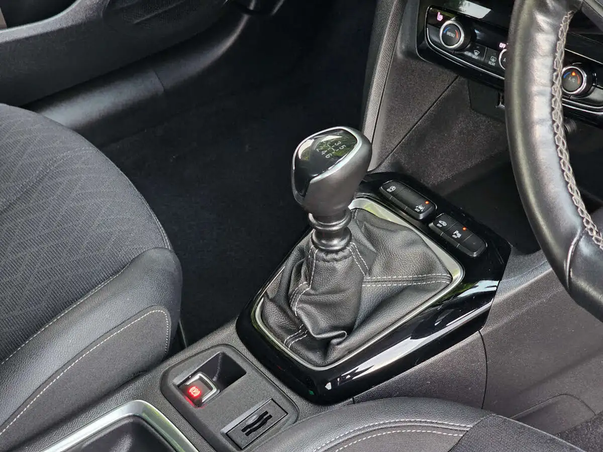 2020-vauxhall-corsa-12-turbo-elite-nav-premium-big-26