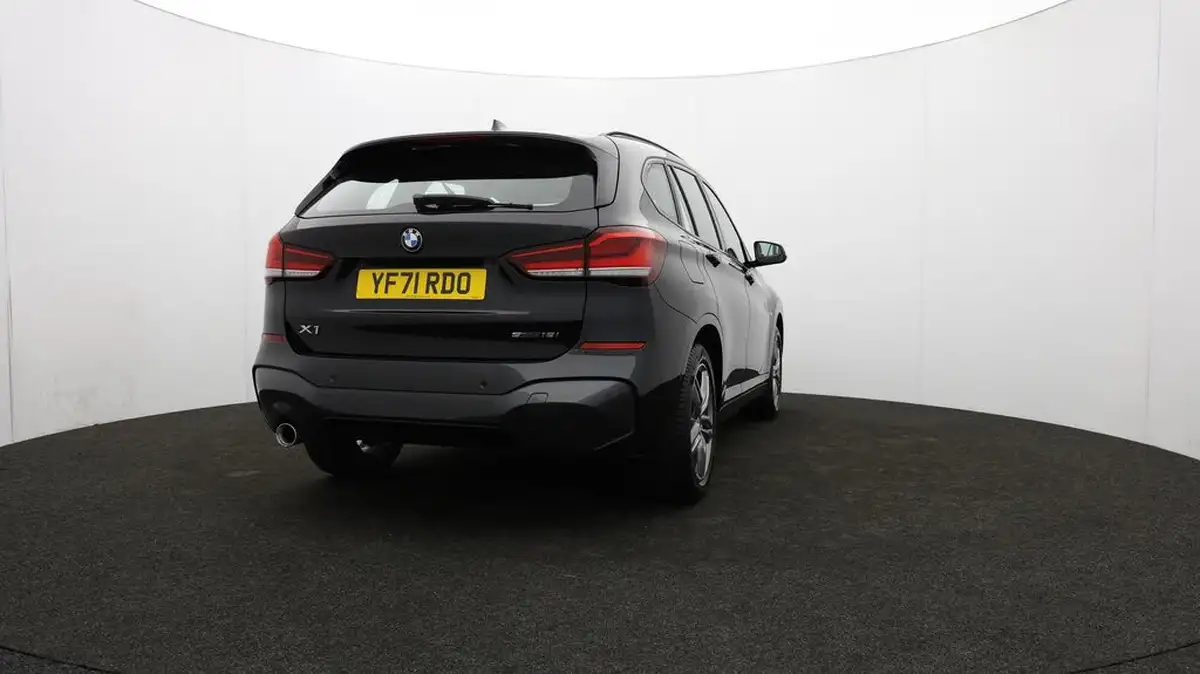 2021-bmw-x1-15-sdrive18i-m-sport-tech-pack-ii-dct-big-75