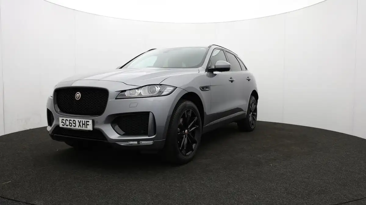 2020-jaguar-f-pace-20-i4d-chequered-flag-180ps-big-54