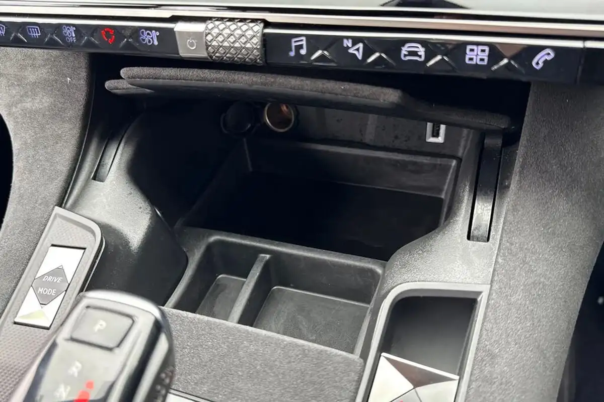 2018-ds-ds-7-crossback-20bluehdi-performance-line-big-55