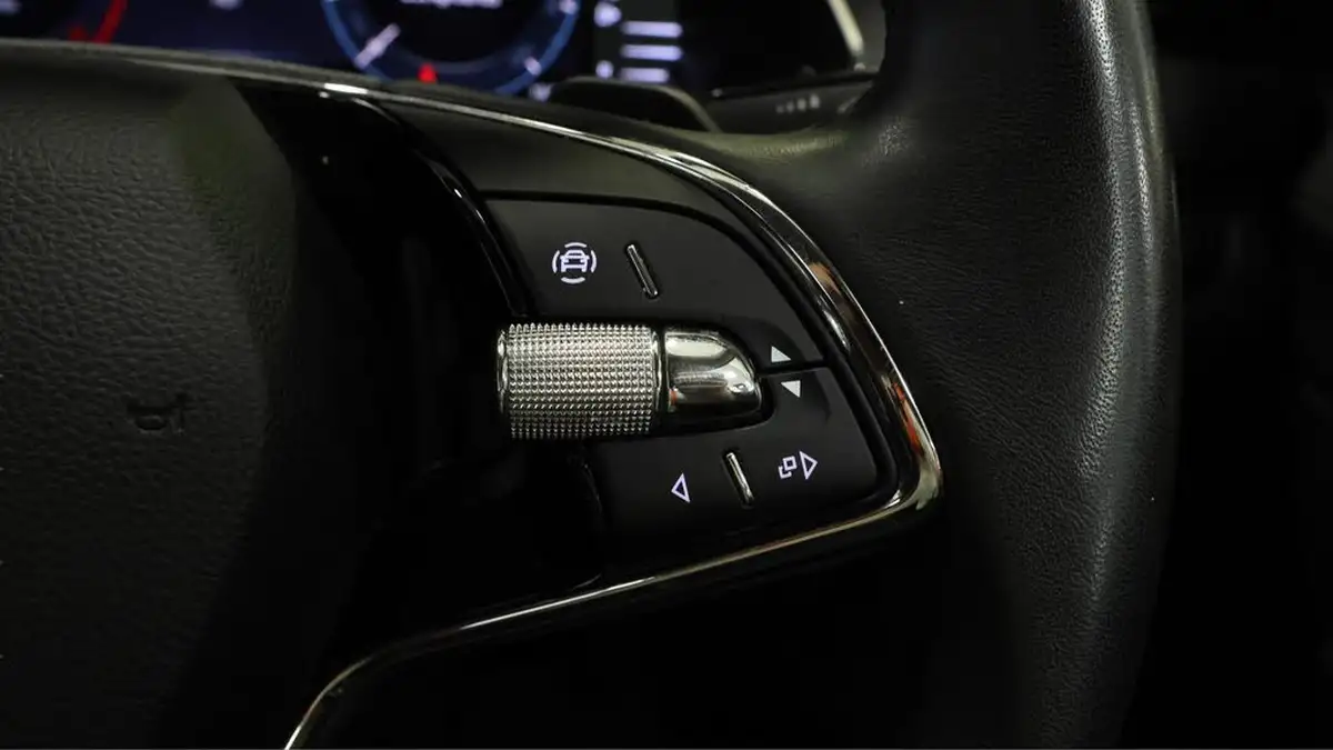 2022-skoda-octavia-10-tsi-se-technology-110ps-estate-big-24