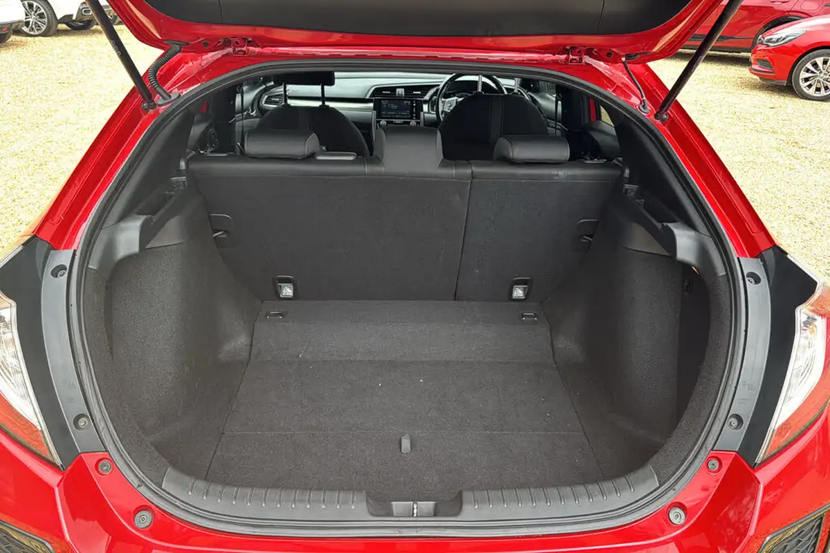 2017-honda-civic-10-vtec-turbo-sr-big-18