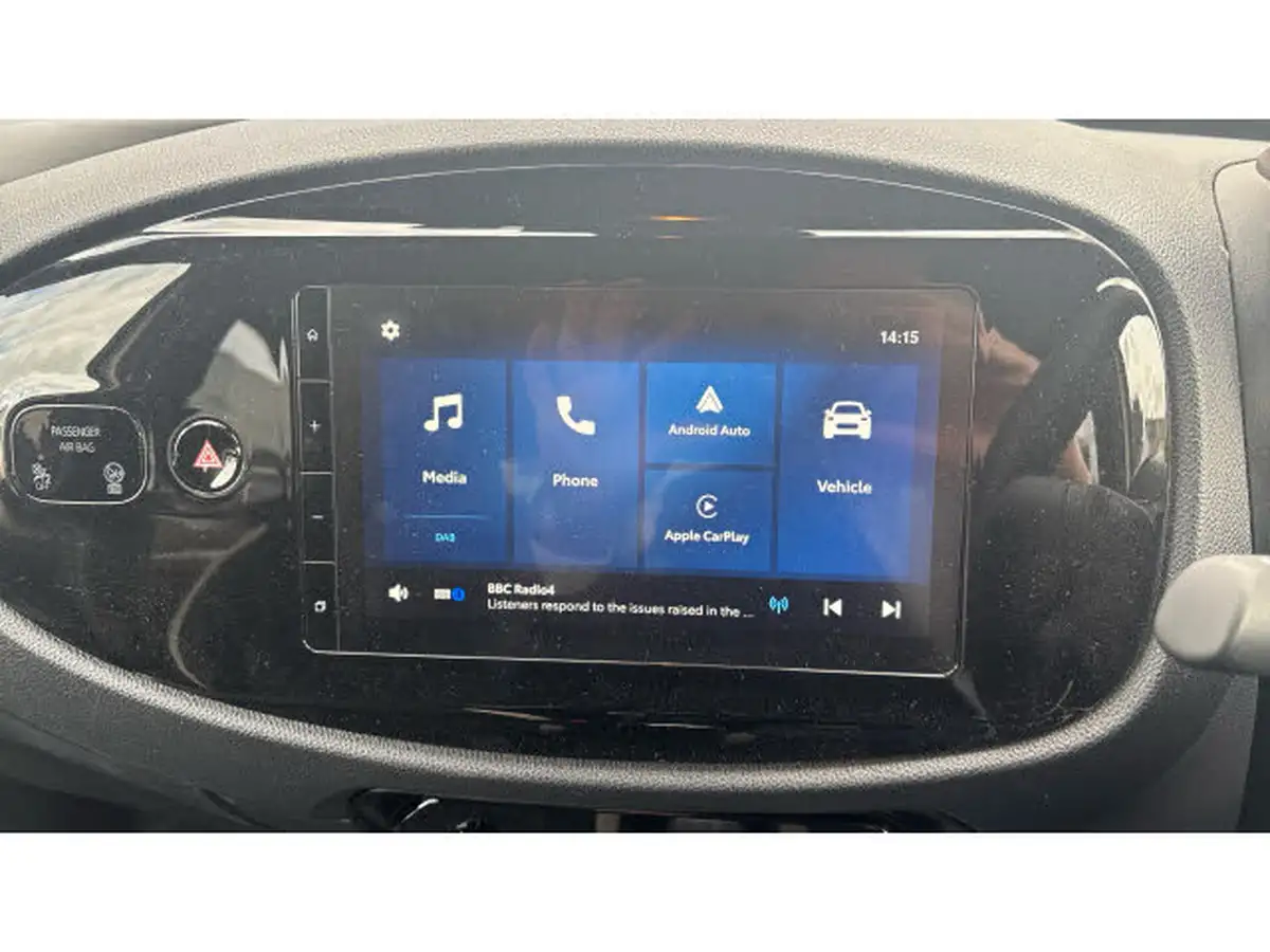2024-toyota-aygo-x-10-vvt-i-edge-big-6