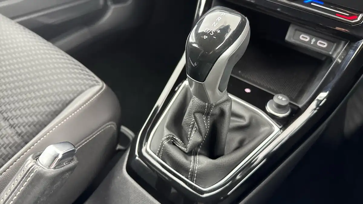 2023-volkswagen-t-cross-10-tsi-r-line-dsg-big-20