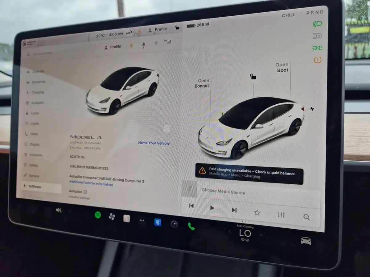 2021-tesla-model-3-e-long-range-awd-big-30