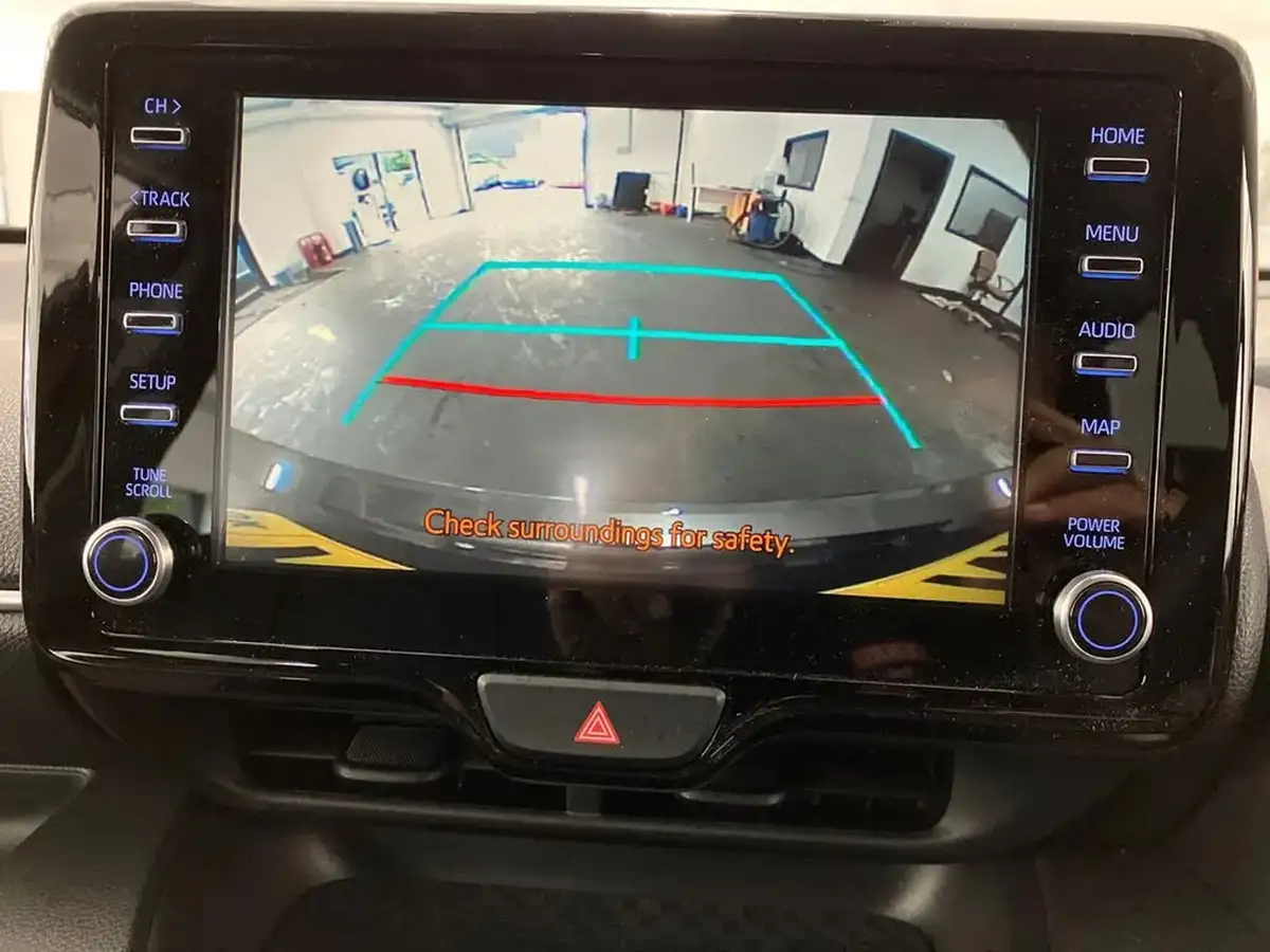 2023-mazda-mazda2-15-select-big-34