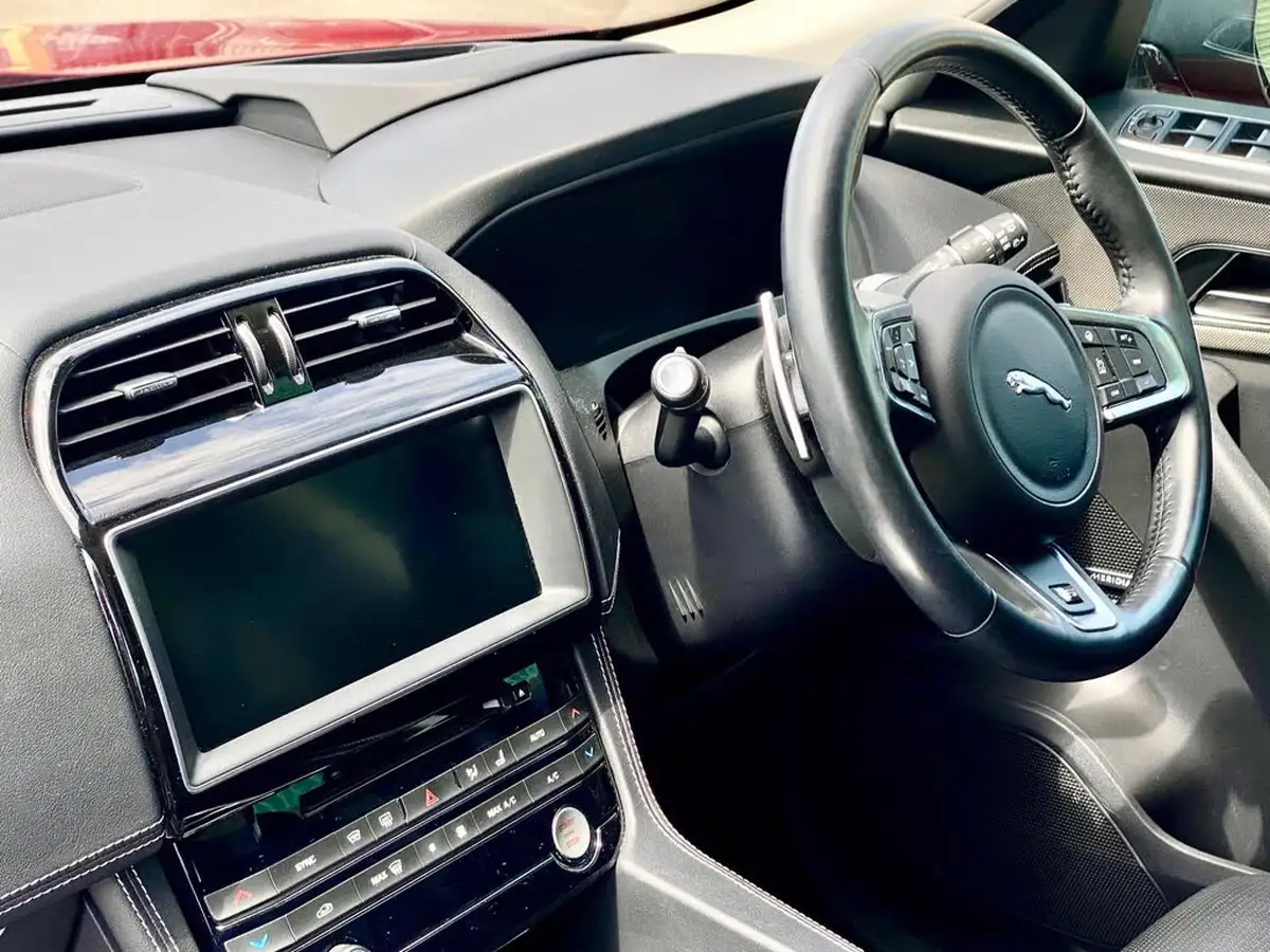 2017-jaguar-f-pace-30td-s-ss-big-20