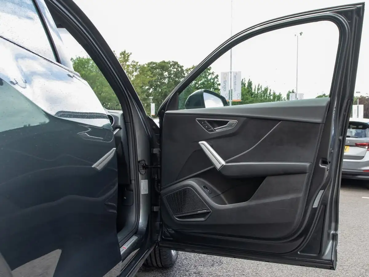 2019-audi-q2-16-30-tdi-s-line-tronic-big-13